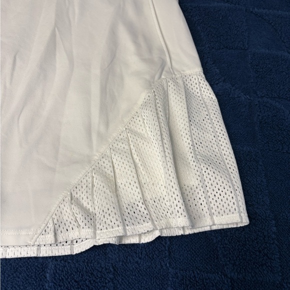 Under Armour Women White Golf Tucked Pleated Active Skort - Picture 3 of 10
